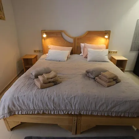 Teatar 3a Bed & Breakfast Subotica