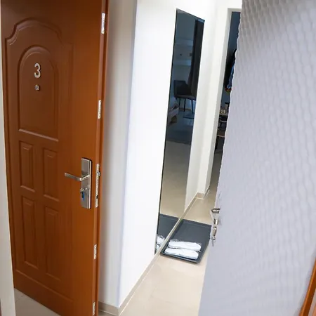 Alojamento de Acomodação e Pequeno-almoço Teatar 3a