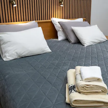 Teatar 3a Alojamento de Acomodação e Pequeno-almoço Subotica